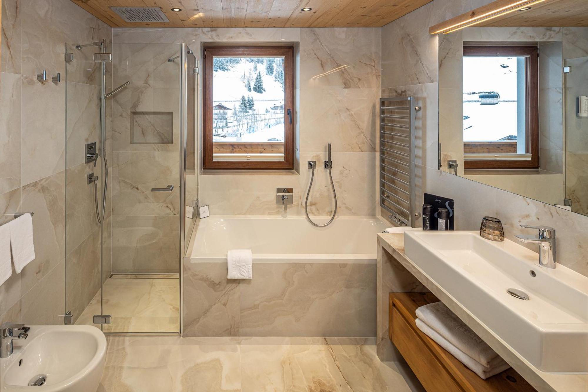 Savoy Dolomites Luxury & Spa Hotel Selva di Val Gardena Esterno foto
