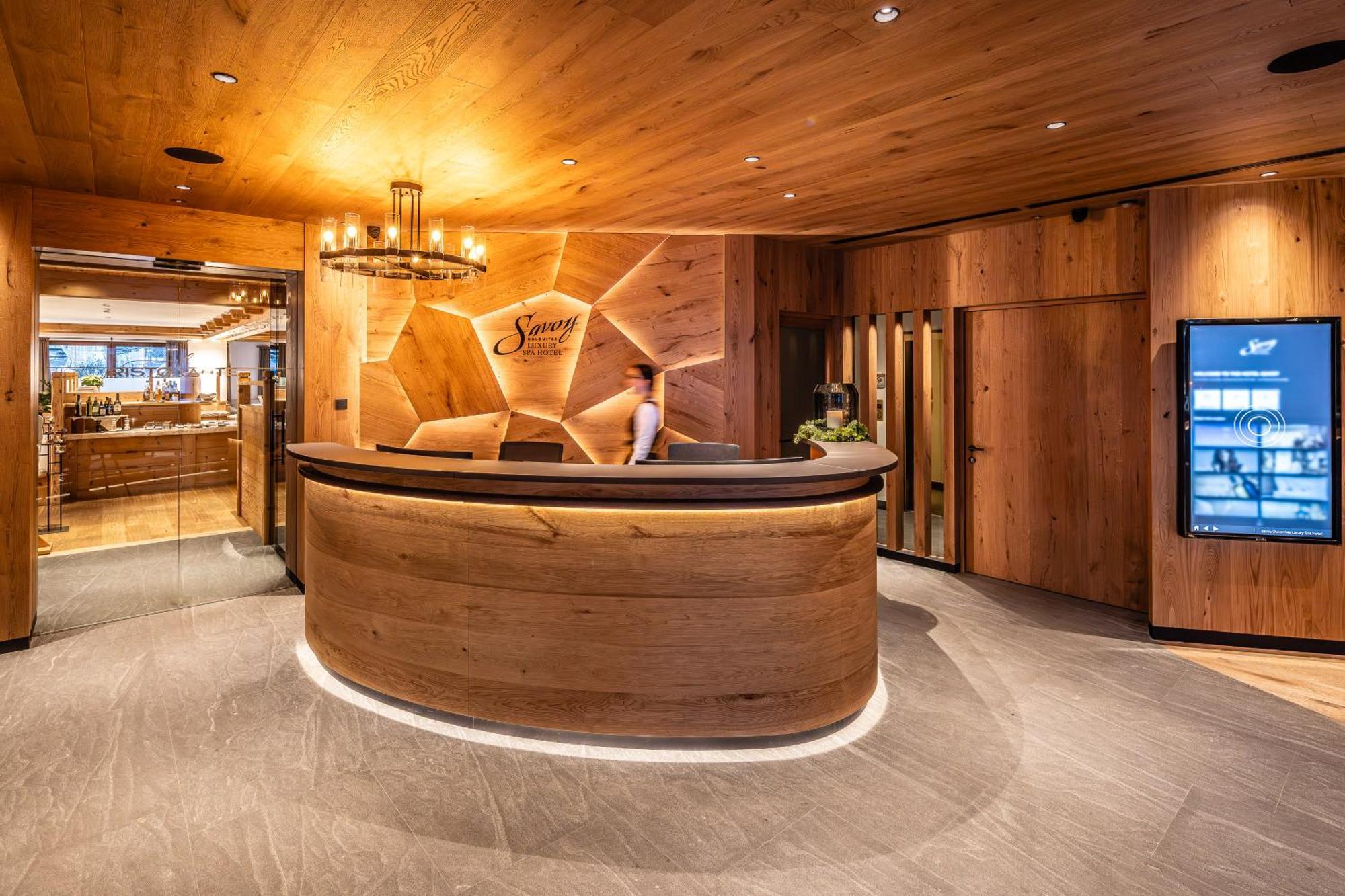 Savoy Dolomites Luxury & Spa Hotel Selva di Val Gardena Esterno foto
