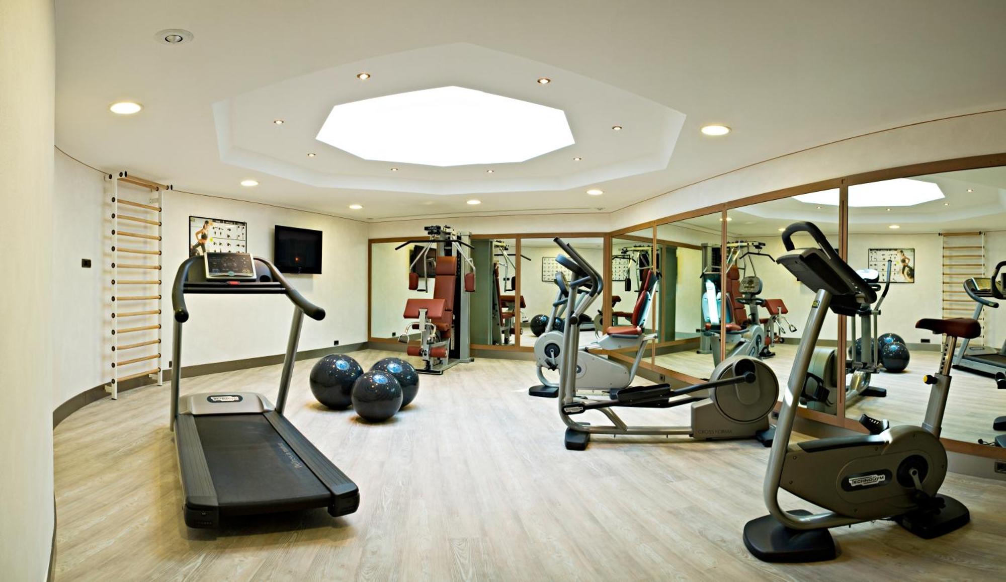 Savoy Dolomites Luxury & Spa Hotel Selva di Val Gardena Esterno foto