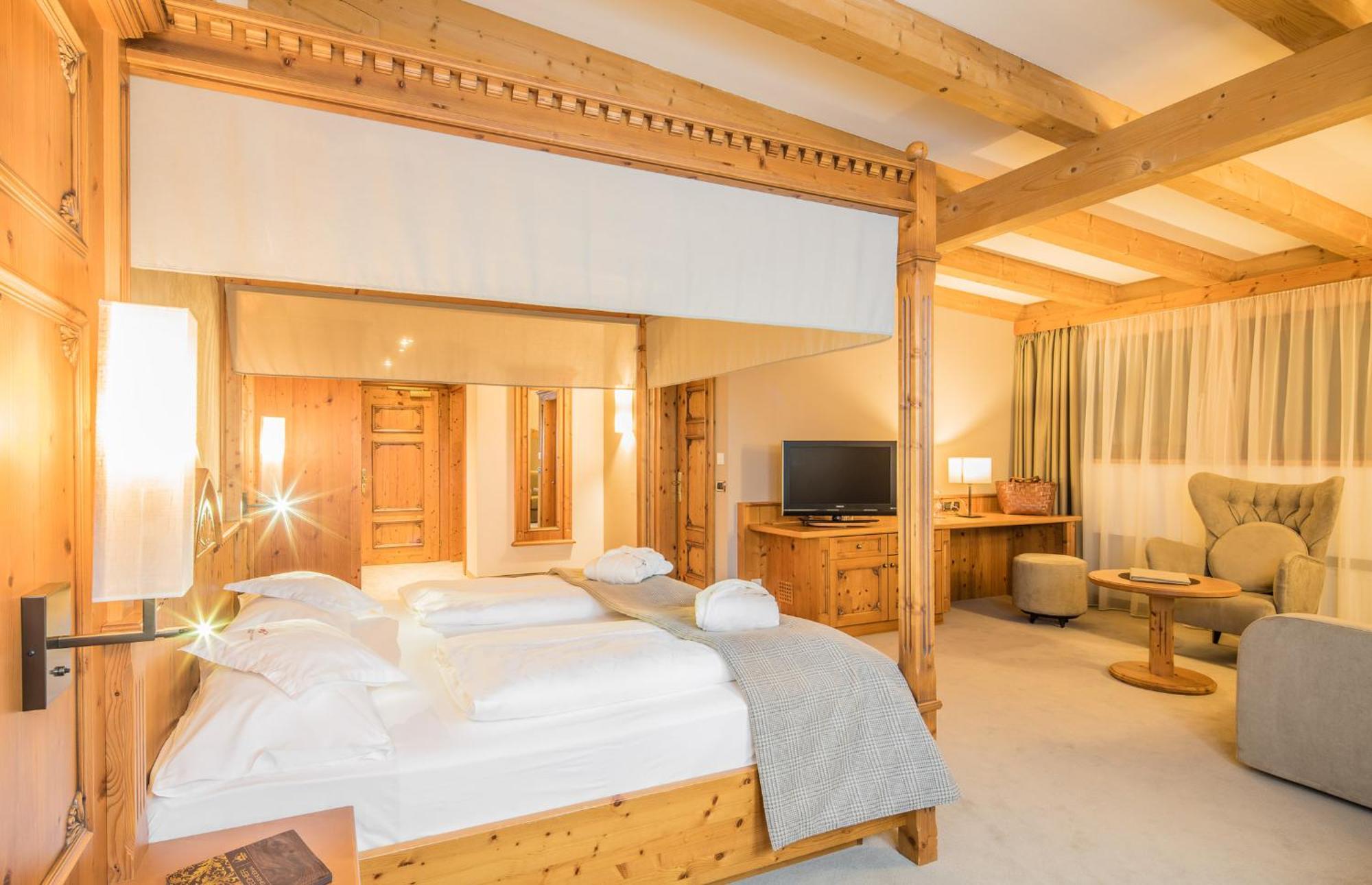 Savoy Dolomites Luxury & Spa Hotel Selva di Val Gardena Esterno foto