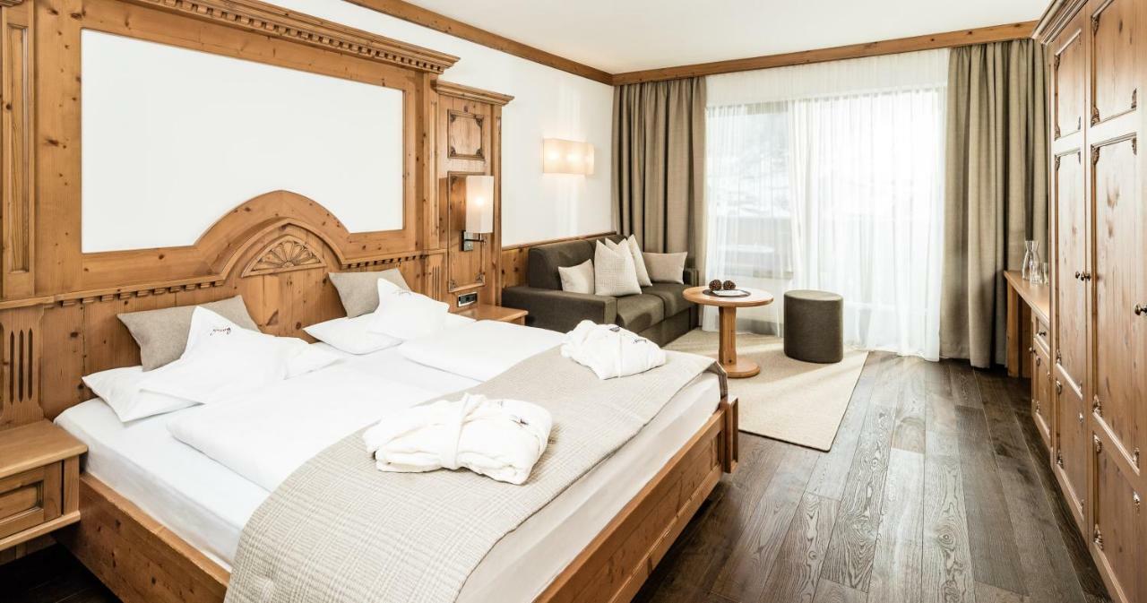 Savoy Dolomites Luxury & Spa Hotel Selva di Val Gardena Esterno foto